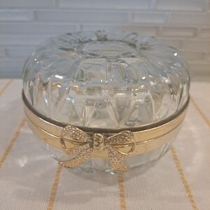Vtg Clear Crystal Glass Round Jewlery/Trinket Box/Candy Dish Gold Rim w/Bow